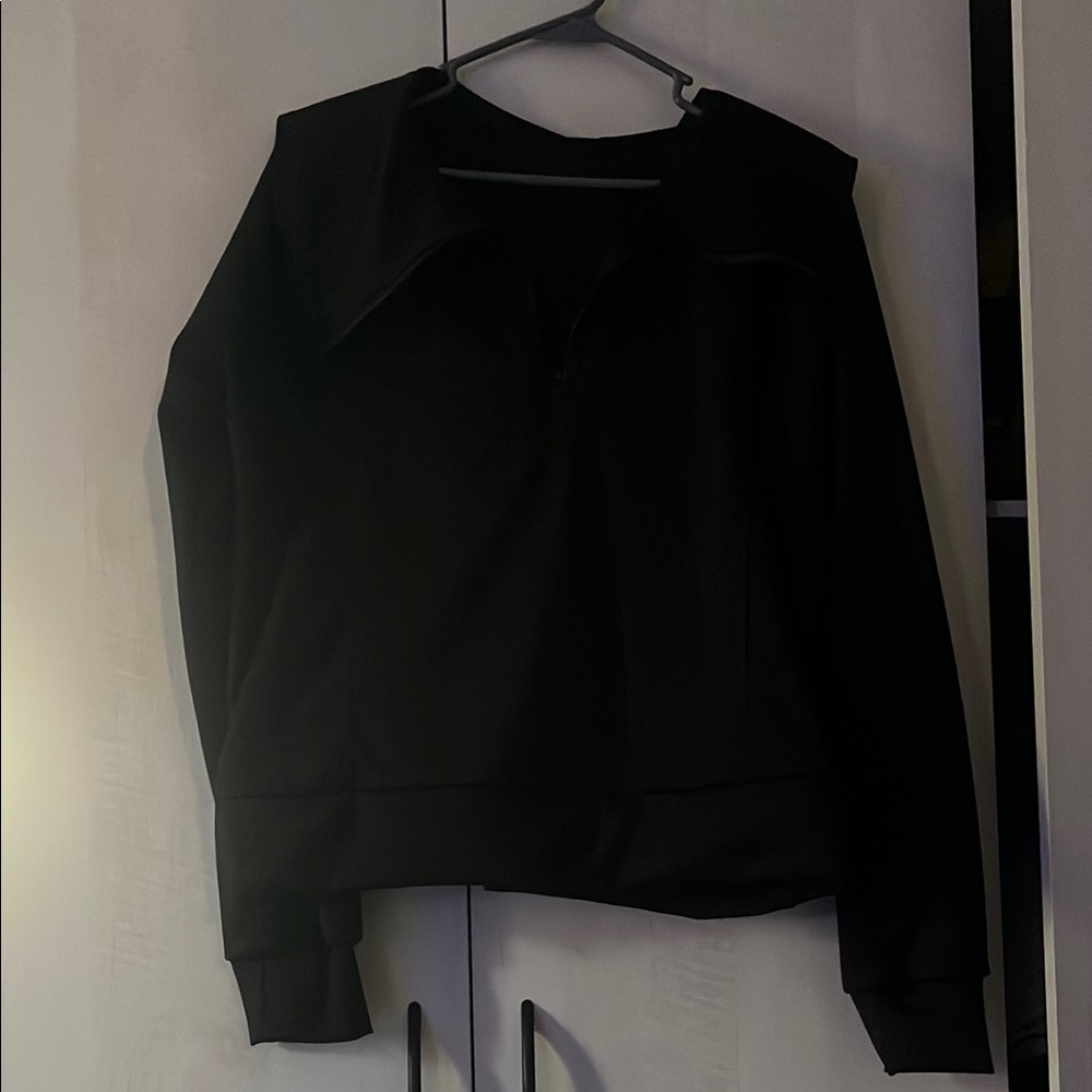 Black Pullover Sweatshirt